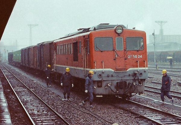 FH020002.jpg (61024 �o�C�g)