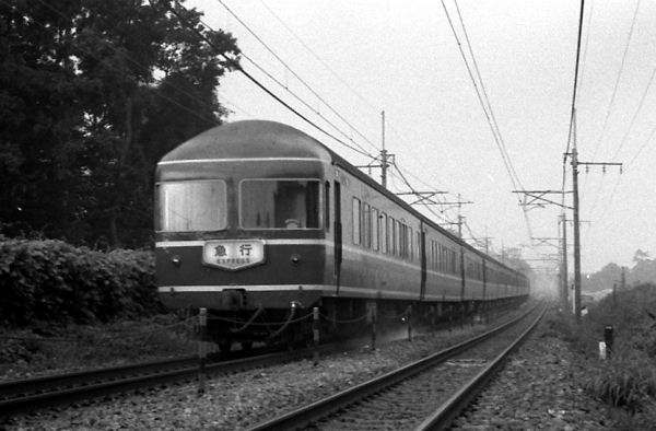 oga-f04.jpg (42396 �o�C�g)