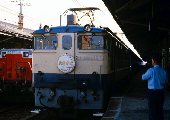 00819099s.jpg (43870 �o�C�g)