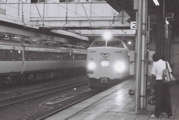 Fh920045.jpg (39780 バイト)