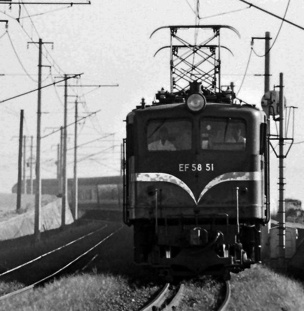 hayabusaEF5851.jpg (60863 �o�C�g)